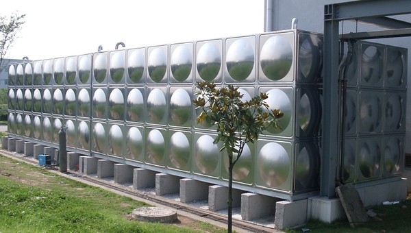 800吨不锈钢水箱，贵州鸿熙矿业有限公司工地｜宏量水箱